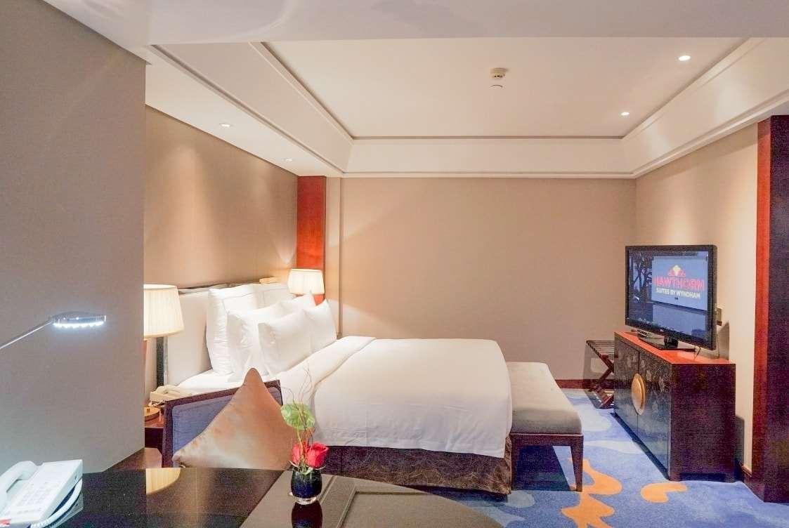 Hotel Wyndham Grand Plaza Royale Ningbo Esterno foto